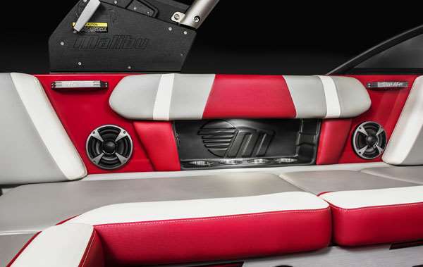 2019_Malibu_21MLX_Beautiful_Detail