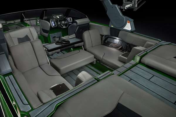 23_MXZ_Cockpit_Table